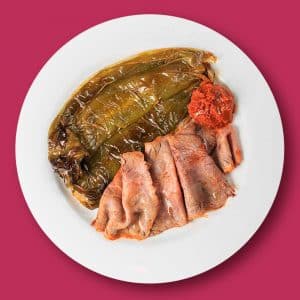 Ternera asada con chimichurri y pimientos verdes asados (400 g.)