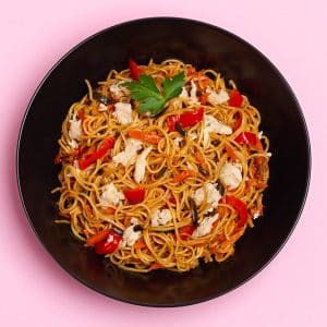 Yakisoba de pollo (350 g.)