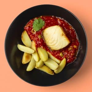 Merluza al horno con salsa de tomate y aceitunas (400 g.)
